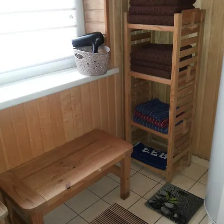 Rum i privatbostad Ouna *